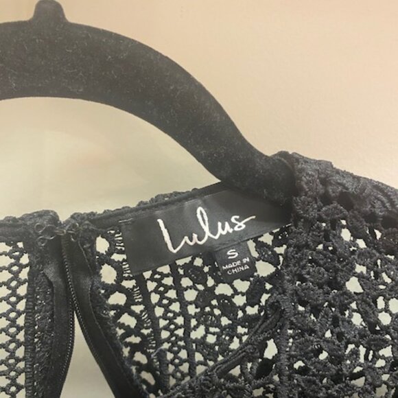 Lulus: Black Crochet Tiered Ruffle Mini Dress - Picture 4 of 4